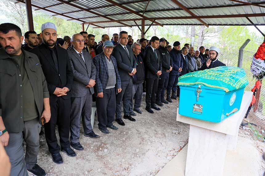 Maden Faciasinda Hayatini Kaybeden Halit Ersay Camelide Topraga Verildi 2