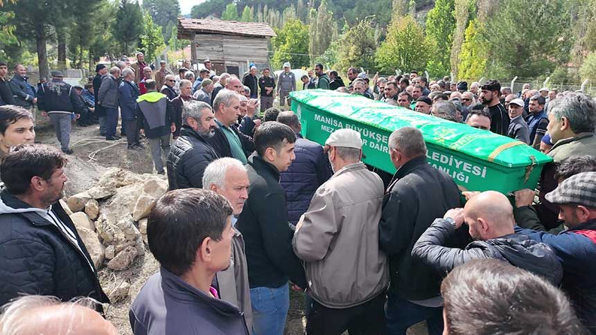 Maden Faciasinda Hayatini Kaybeden Halit Ersay Camelide Topraga Verildi 3