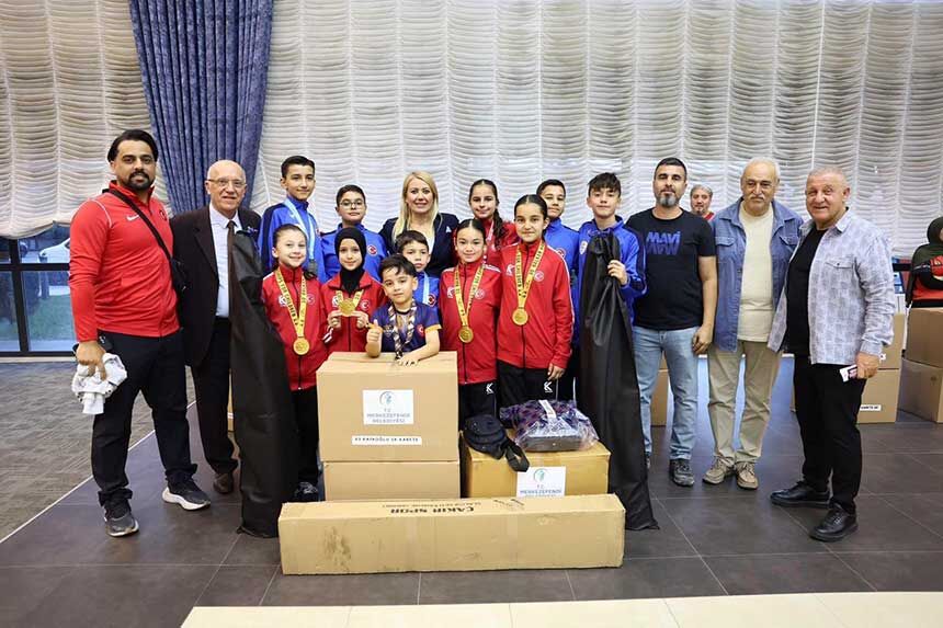 Merkezefendi Belediyesinden 127 Amator Spor Kulubune Malzeme Destegi Ve Yeni Skate Park Muj 4