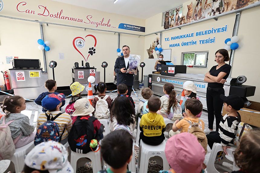 Miniklerden Pamukkale Belediyesi Mama Uretim Tesisine Minik Ziyaret