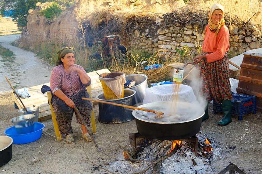Odun Atesinde 5 Saat Kaynayan Dogal Sifa Kaynagi 2