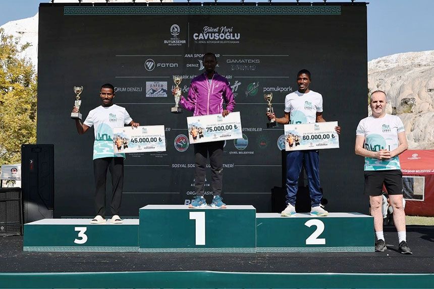 Pamukkalede Tarihi Rekor 2 Lykos Yari Maratonunda 20 Bin Kisi Kostu 15 Milyon Tl Odul Dagit 7