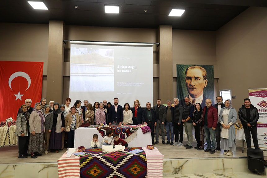 Tavas Belediyesi Unesco Somut Olmayan Kulturel Miras Gununde Geleneksel El Sanatlarini Tani 1