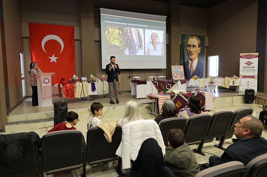 Tavas Belediyesi Unesco Somut Olmayan Kulturel Miras Gununde Geleneksel El Sanatlarini Tani 2