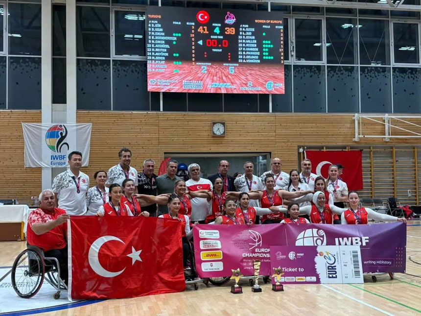 Tekerlekli Sandalye Basketbol Kadin Milli Takimi Avrupa Sampiyonu Denizlili Mine Ercan Zirvede2