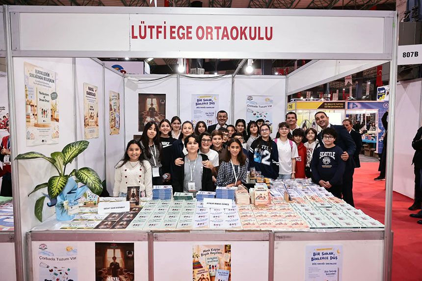 Turkiyenin En Buyuk 3 Kitap Fuari Kapilarini Acti 1